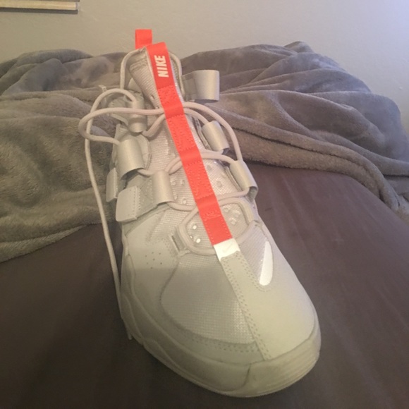 nike air edge 270 orange